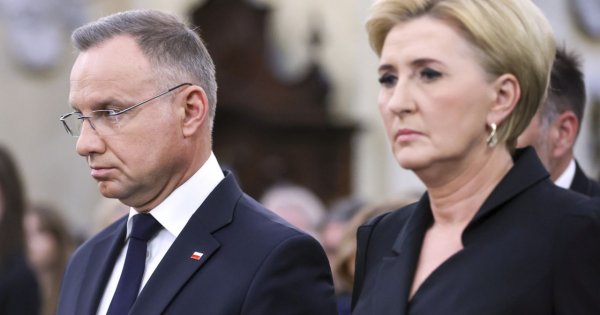 Agata Duda ociepla swój wizerunek i pokazała zdjęcia z dziećmi. Wtopa, to archiwalne fotografie