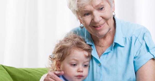 "Synowa źle wychowuje naszego wnuka. Od małego wpaja mu szkodliwe nawyki"