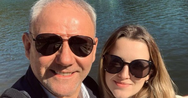 56-letni Jacek i 22-letnia Daria spędzili wakacje w Bułgarii. Zakochana para podzieliła się romantycznymi kadrami [wideo]