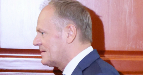 Uśmiechnięty Donek może wyjechać na stałe do Brukseli. "Takie są spekulacje"