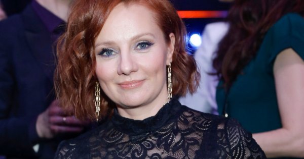 Ewelina Flinta błyszczała na scenie w Opolu. Jej sukienka zrobiła furorę