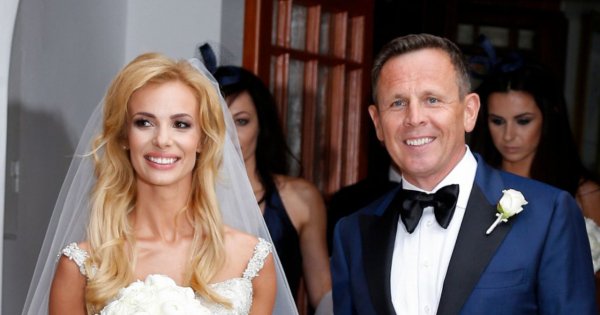 Izabela Janachowska świętuje 10. rocznicę ślubu. Przypominamy jej suknię ślubną i wpadki z uroczystości