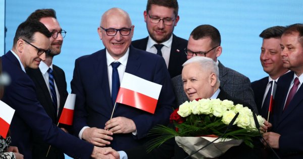 Jarek z ziomkami chce zmienić nazwę swojego zespołu na "Biało-Czerwoni" [memy]