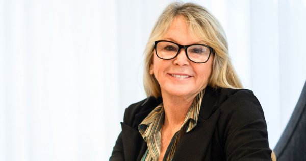 "Synowa gotuje codziennie coś innego dla każdego. Za moich czasów robiło się gar na tydzień"