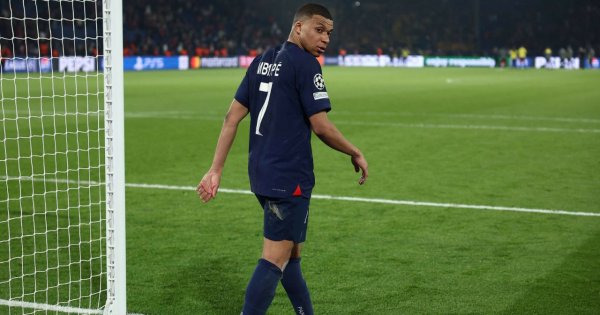Mbappe dostał w jappę. Bidulek nie zagra w meczu z Polską. Sieć zalały memy