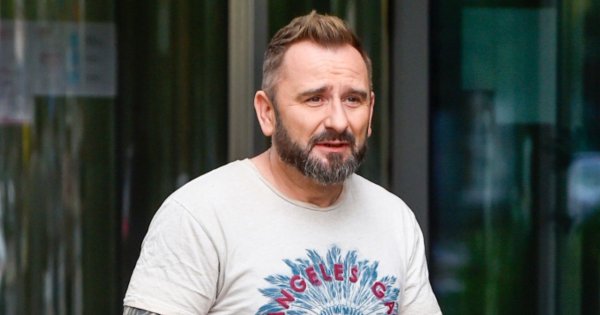 Liroy ponownie się ożenił. Jego żona miała piękną suknię ślubną