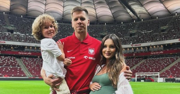 Ciężarna Marina zapozowała topless. "Piękniej w ciąży wyglądać się nie da"