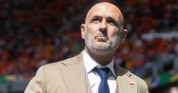 Michał ze stadionu to najlepiej ubrany mężczyzna w Polsce. Zachwycił fanów [memy]