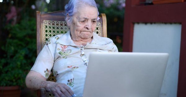 "Babcia założyła profil na portalu randkowym. Wstyd na całą wieś"
