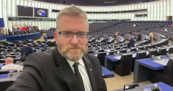Braun na wylocie: Polacy wydali wyrok na partię kontrowersyjnego posła. Będzie delegalizacja?