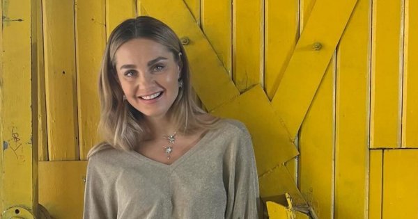 Małgorzata Socha pojawiła się na plaży z córcią. Wyglądają jak dwie krople wody