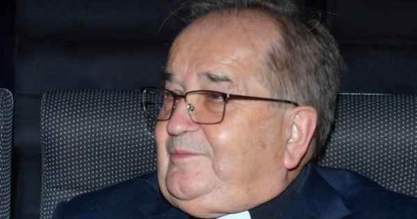 Czarne chmury nad fundacją o. Rydzyka. Kontrolerzy prześwietlili przelewy i znaleźli "niespodzianki"