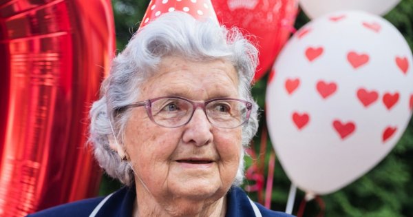 "W dniu 71. urodzin mama oznajmiła, że wychodzi za mąż. Szklanka wypadła mi z ręki"