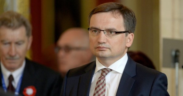 Prawica w rozsypce! Ziobro traci swoje ugrupowanie. To nie przypadek, to plan!