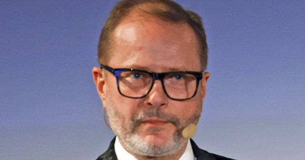 Smutny Artur Żmijewski szczerze o wychowaniu dzieci. "Przegapiłem wiele momentów"