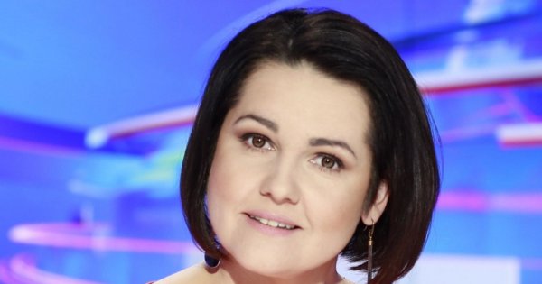 Edyta błyszczała erudycją w TVP. Teraz będzie błyszczeć w Republice