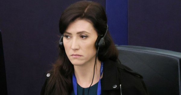 Mąż pięknej Ewy to niezły przystojniak. Na co dzień skryty w cieniu żony
