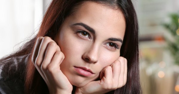 "Ojciec po rozwodzie zapomniał o mnie. Woli wypady z długonogimi pannami i jazdę na motorówce"