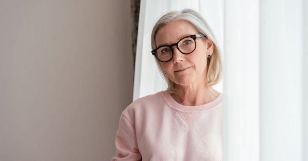 "Córka chce, abym wymieniła jej garderobę na markowe ubrania i buty. Inaczej nie chce chodzić do szkoły"