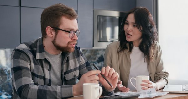 "Żona żartuje sobie ze mnie w obecności swojego ojca. Gdy zostajemy sami, jest dla mnie bardzo miła"