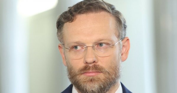 Zbychu może zostać kandydatem Jarusia i kolegów. To on będzie walczyć z boskim Rafałem