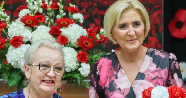 Agata w kwiecistej kiecce spotkała się z uczniami w Ameryce