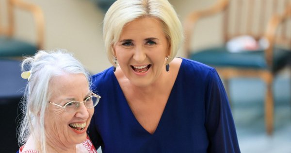 Agata wyeksponowała nogi i talię w zwiewnej kiecce. Szykownie i z klasą na spotkaniu z gośćmi z USA