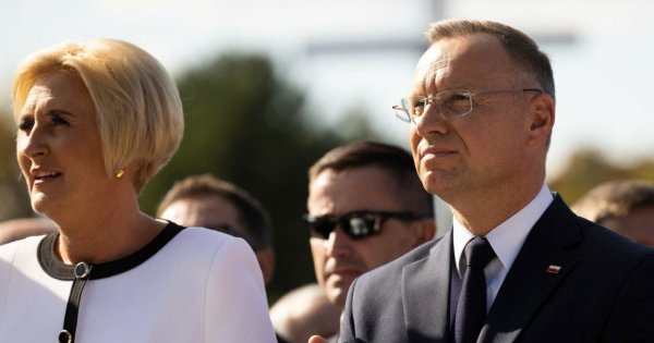 Rozmodlona Agata w "amerykańskiej Częstochowie" pokazała klasę. Andrzej musi być dumny