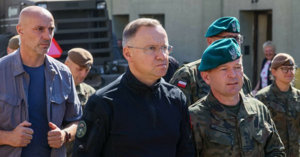 Andrzejek błysnął inteligencją u powodzian "To są miejscowości górskie, za chwilę będzie zima" [memy]