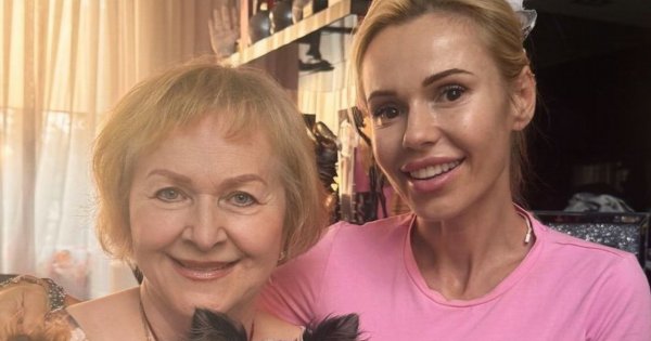 Doda w stylizacji działającej na zmysły. Tak zaprezentowała się na czerwonym dywanie
