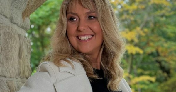 Ewa Wachowicz kusi nóżką w panterce. Jesienna stylizacja nie każdemu przypadła do gustu