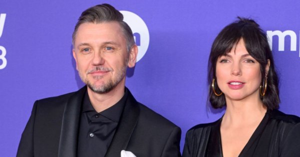 Karolina Gorczyca i Krzysztof Czeczot wzięli ślub. Aktorka wybrała suknię z nietypowym wykończeniem