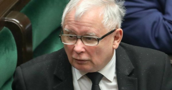 Jednogroszowe wpłaty dla Jareczka i jego drużyny. Starszy pan ma kłopocik i zaliczył wpadkę [wideo]