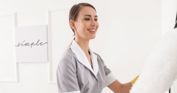 "Pracuję w hotelu. Po parach z bąbelkami jest najwięcej sprzątania"