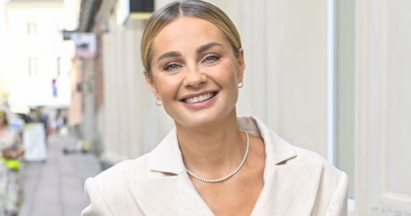 Małgorzata Socha w modnym komplecie, przypominającym strój do karate. Tak pokazała się na ściance