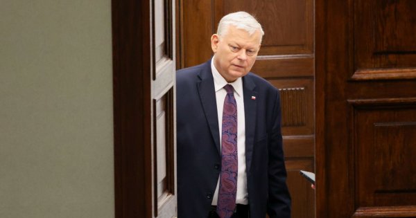 Marek od Jarka z kolegami chwali się, że zorganizowali paczkę dla powodzian. Internauci orzekli: skromniutko [memy]