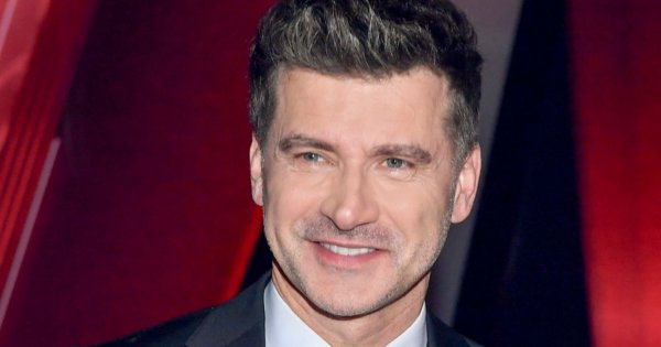 Tomasz Kammel pochwalił się narzeczoną młodszą o ponad 20 lat. Prezenter szczerze na temat swojego związku