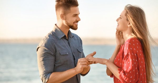 "Narzeczona marzy o skromnym weselu. Moja mama natomiast nalega, żeby to była mega huczna impreza"
