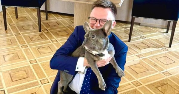 Koniec ery Hołowni w Sejmie. Wygłosił ostatnie słowa i zszedł z mównicy, nie kryjąc emocji