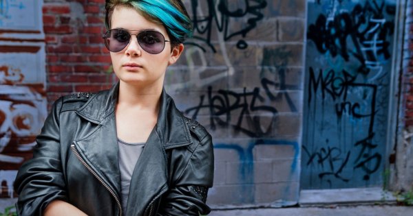 "Córka mojego męża traktuje mnie jak służącą, a on mówi, że sama jestem sobie winna"