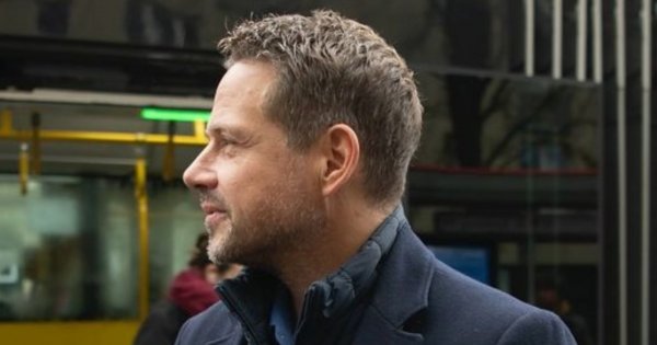 Słodziak Rafcio wsiadł do tramwaju. Tym razem bez książeczki. Są memy