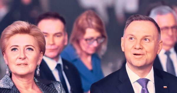 Tak wyglądają relacje Agaty z ojcem. Julian Kornhauser jest poetą