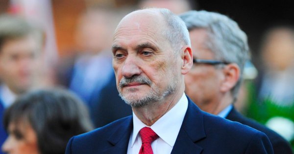 Akt oskarżenia dla Antoniego Macierewicza. Prokuratura stawia zarzuty: "Grozi mu 5 lat więzienia"