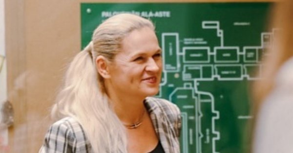Barbara od edukacji w za dużym garniturze przygotowuje nowy program z WF-u. W sieci zawrzało