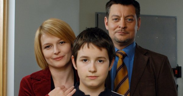 Tak dziś wygląda Łukasz z "M jak miłość". Przystojny Franek Przybylski zrezygnował z kariery, ale nie z kamer