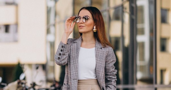 "Mój bogaty narzeczony każe mi iść do pracy. Chyba będę musiała zerwać zaręczyny"
