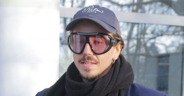 Michał Szpak świętuje 34. urodziny. Jeszcze przed imprezą został "przyłapany" na mieście z koleżkami. Humorek dopisywał