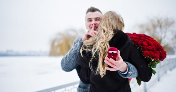 "Oświadczę się jej przy całej rodzinie. Tylko tak mam szansę, że nie usłyszę 'nie'"