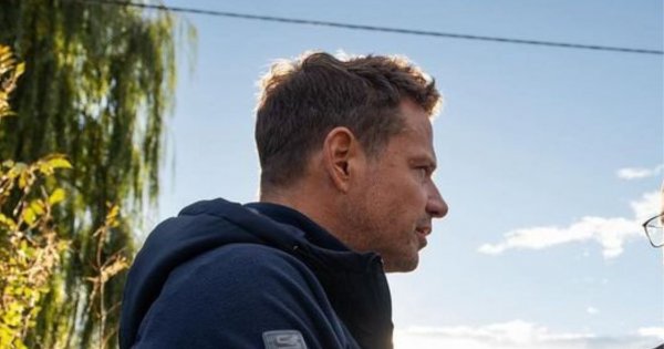 Rafał pokazał swój plakat i zaliczył wpadkę. Nie zwrócił uwagi na ważny szczegół [memy]