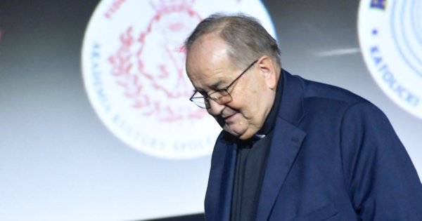 Ojciec Tadeusz organizuje party na urodziny Radia Maryja. Za imprezkę sporo zabuli
